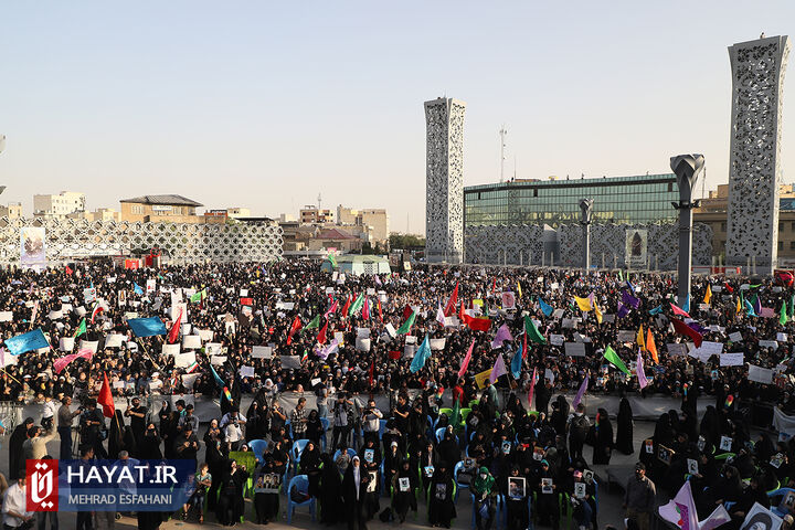 اجتماع بزرگ عفاف و حجاب در میدان امام حسین (ع)