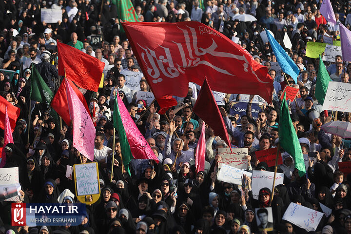 اجتماع بزرگ عفاف و حجاب در میدان امام حسین (ع)