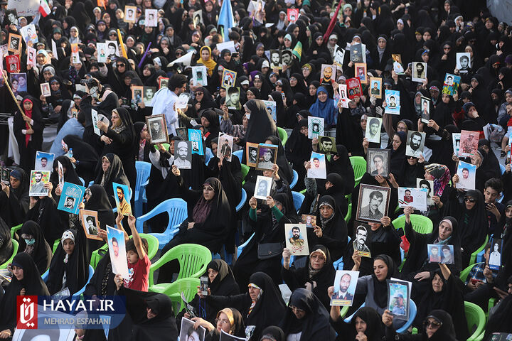اجتماع بزرگ عفاف و حجاب در میدان امام حسین (ع)