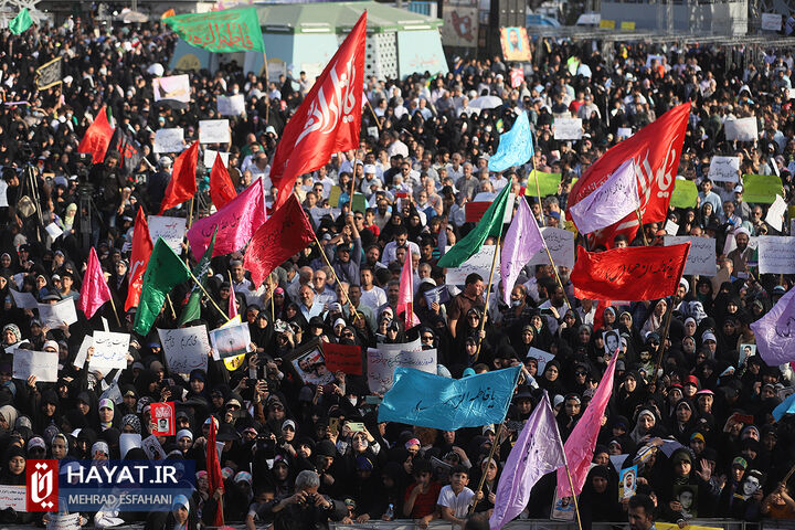 اجتماع بزرگ عفاف و حجاب در میدان امام حسین (ع)