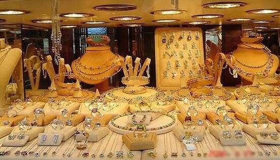 ۸ هزار طلافروش هیچ مالیاتی نمیپردازند! ۸ هزار طلافروش هیچ مالیاتی نمیپردازند!