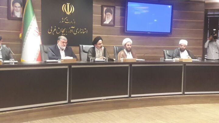 اربعین عامل تعمیق وحدت در آذربایجانغربی است اربعین عامل تعمیق وحدت در آذربایجانغربی است