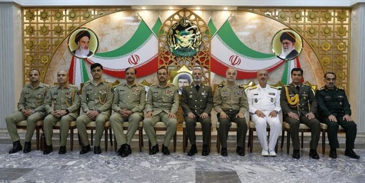 فرمانده ارتش پاکستان با سرلشکر موسوی دیدار کرد فرمانده ارتش پاکستان با سرلشکر موسوی دیدار کرد