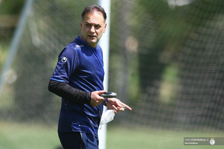 استقلال به بازی با ذوب آهن فکر کند، نه قهرمانی/ برکناری خطیر در این مقطع دور از انتظار بود استقلال به بازی با ذوب آهن فکر کند، نه قهرمانی/ برکناری خطیر در این مقطع دور از انتظار بود