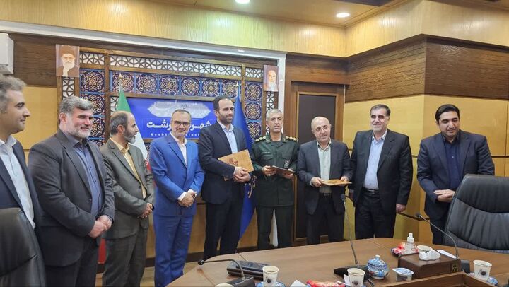 تفاهم نامه اجرای المان 1200 شهید رشت امضا شد تفاهم نامه اجرای المان 1200 شهید رشت امضا شد