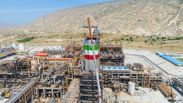 ایرانی ترین پتروشیمی کشور در گچساران با حضور رئیس جمهور راه اندازی شد ایرانی ترین پتروشیمی کشور در گچساران با حضور رئیس جمهور راه اندازی شد