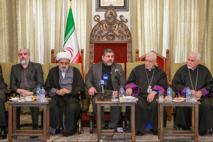 ایران اسوه همزیستی اقوام و مذاهب است ایران اسوه همزیستی اقوام و مذاهب است