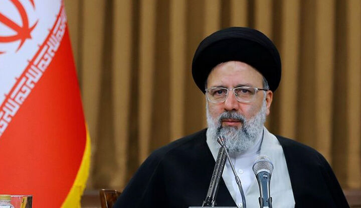 دولت با تقویت سرمایه اجتماعی و امیدآفرینی در جامعه با حربه دشمنان مقابله می کند دولت با تقویت سرمایه اجتماعی و امیدآفرینی در جامعه با حربه دشمنان مقابله می کند