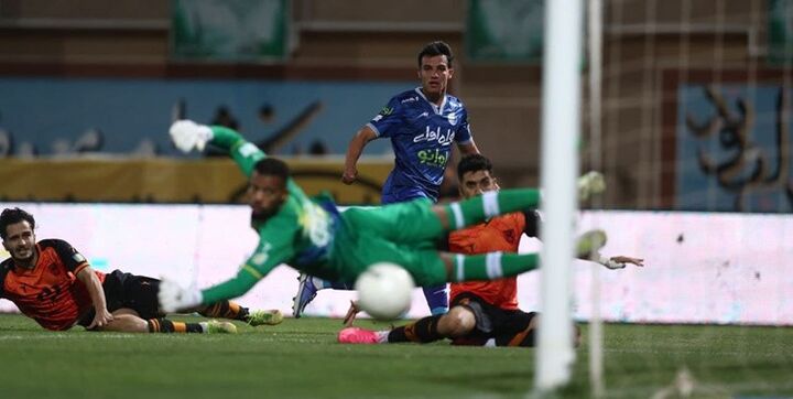 شوک دوم به استقلال: بعد از قایدی، حسین زاده هم منتفی شد (عکس) شوک دوم به استقلال: بعد از قایدی، حسین زاده هم منتفی شد (عکس)