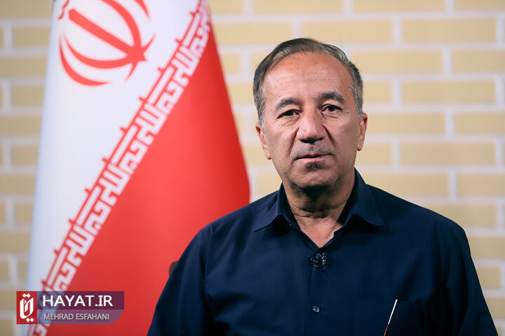 حضور پنج تن از اسرای عراقی جنگ تحمیلی در پایگاه خبری حیات