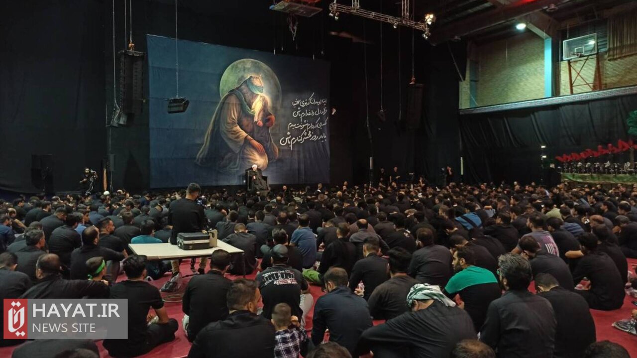 از رونمایی دیوارنگاره ناصرالحسین تا به تصویر کشیدن شنیدههای عاشورا به دست هنرمند کشورمان