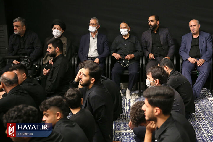 اولین شب مراسم عزاداری حضرت اباعبدالله الحسین (علیهالسلام) با حضور رهبر انقلاب