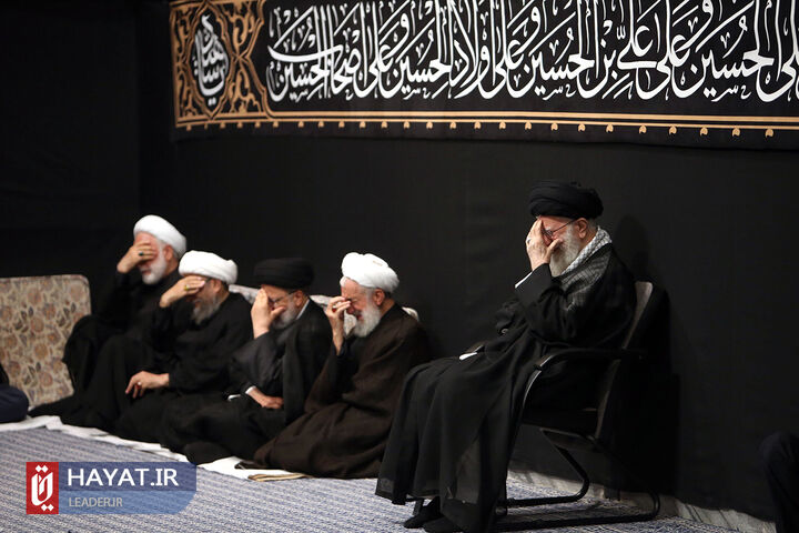 اولین شب مراسم عزاداری حضرت اباعبدالله الحسین (علیهالسلام) با حضور رهبر انقلاب