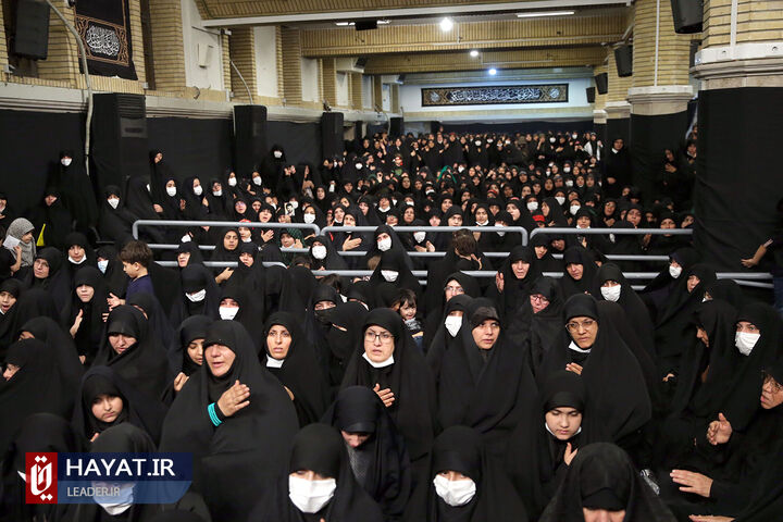 اولین شب مراسم عزاداری حضرت اباعبدالله الحسین (علیه‌السلام) با حضور رهبر انقلاب