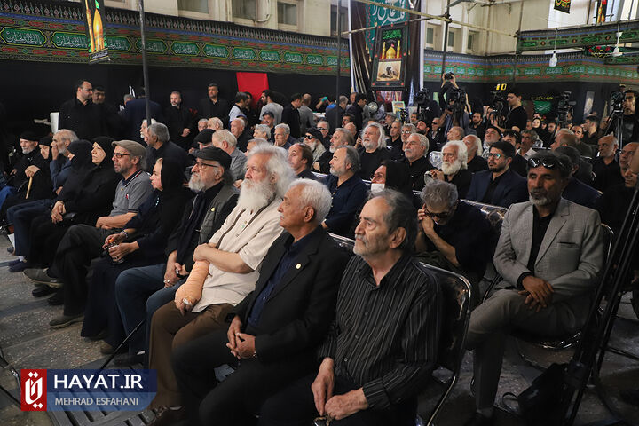 تشییع پیکر شهید گمنام در وزارت فرهنگ و ارشاد اسلامی