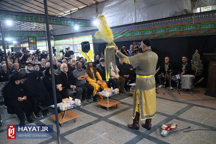 تشییع پیکر شهید گمنام در وزارت فرهنگ و ارشاد اسلامی