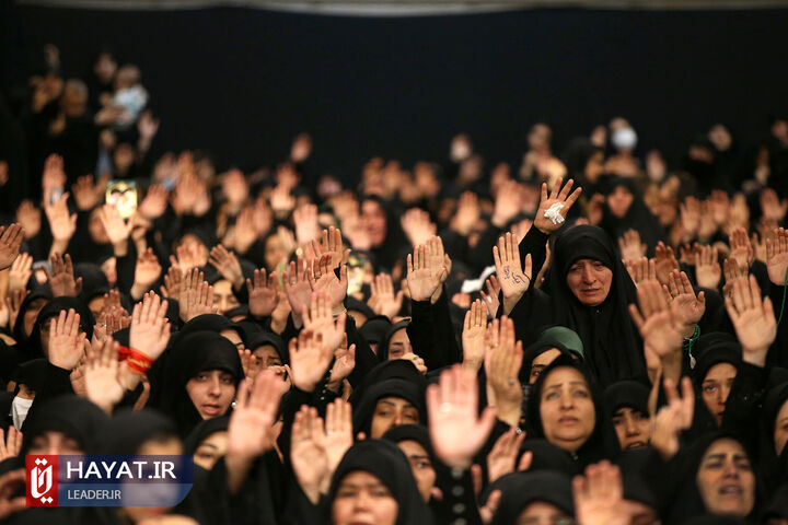 مراسم عزاداری شب تاسوعای حسینی (ع) با حضور رهبر انقلاب