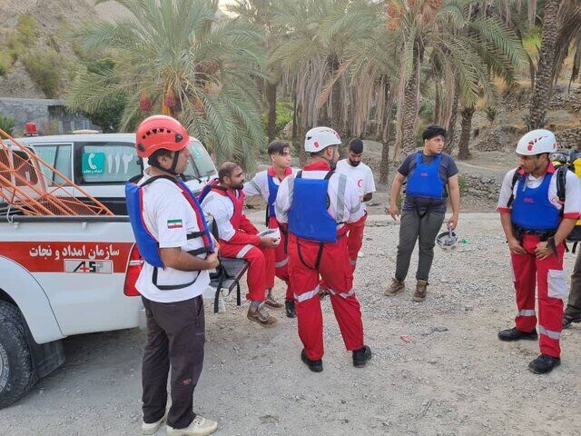 کشف پیکر سومین مفقودی حادثه سیل سیخوران در هرمزگان کشف پیکر سومین مفقودی حادثه سیل سیخوران در هرمزگان