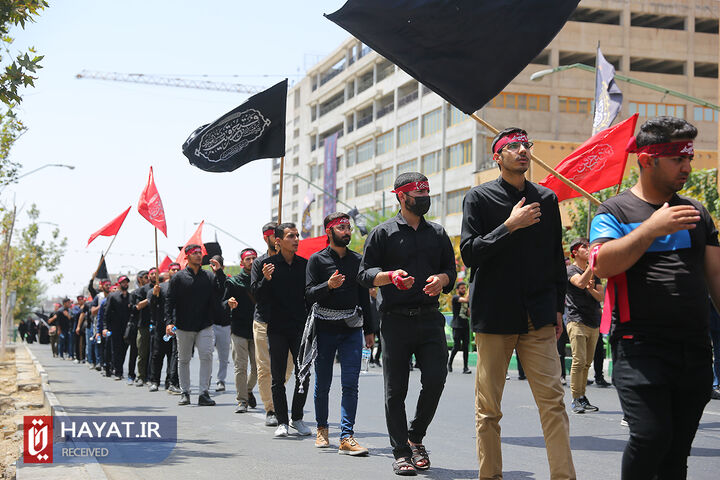 مراسم عزاداری ظهر عاشورا در تهران