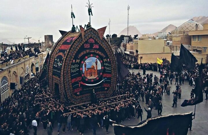 بررسی آئین نخلگردانی در مستند «نخل عاشورا» بررسی آئین نخلگردانی در مستند «نخل عاشورا»