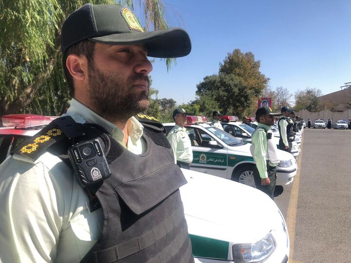 نجات جان کودک 3 ماهه توسط پلیس نجات جان کودک 3 ماهه توسط پلیس