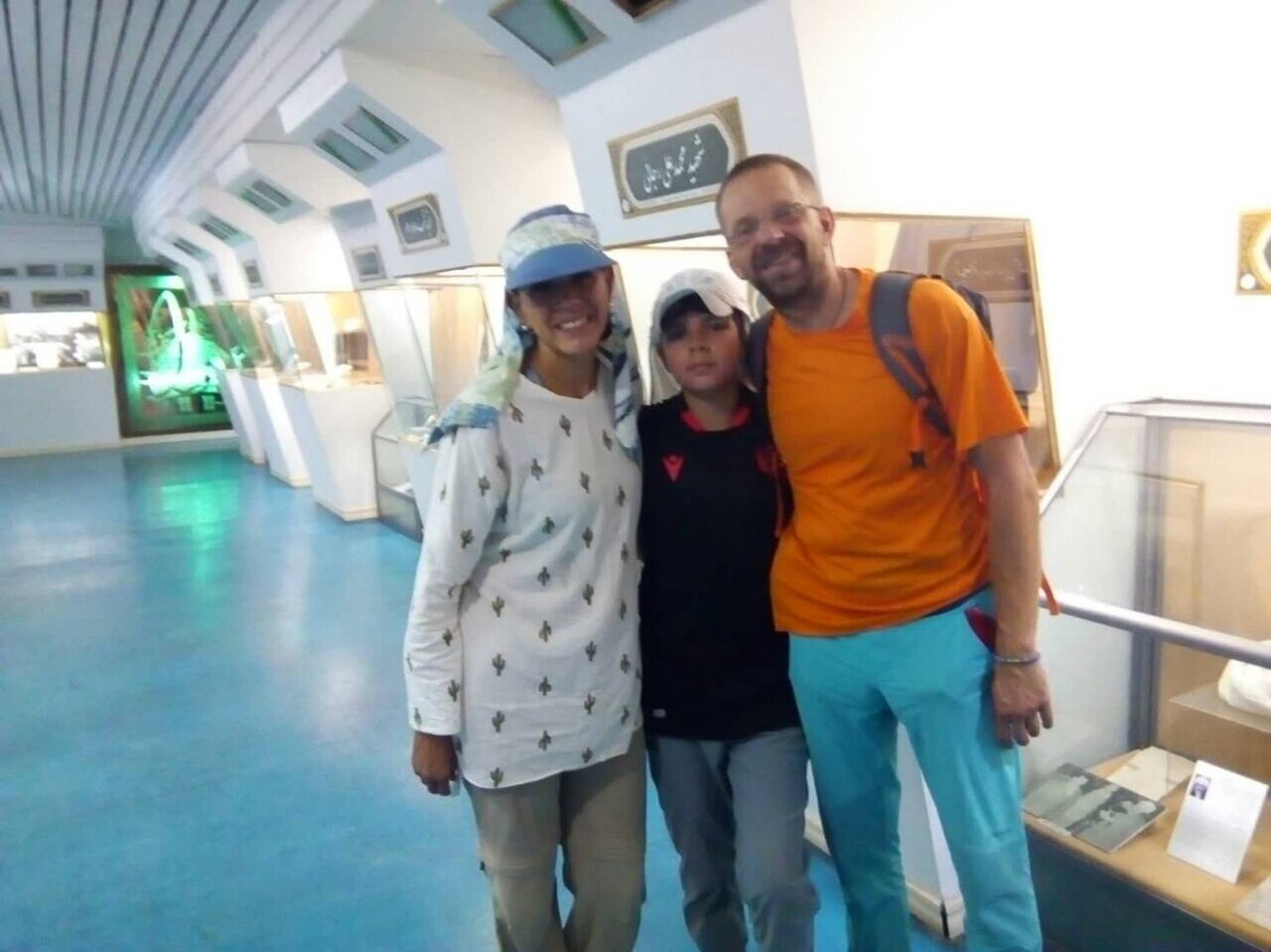 بازدید معلم لهستانی از موزه مرکزی شهدا