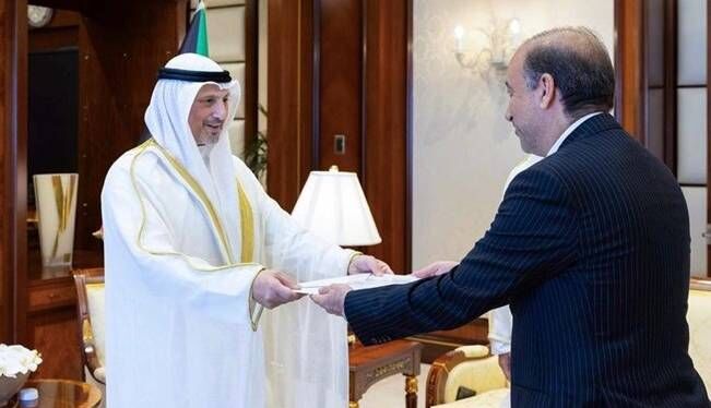 دعوتنامه امیرعبداللهیان تسلیم همتای کویتی شد دعوتنامه امیرعبداللهیان تسلیم همتای کویتی شد