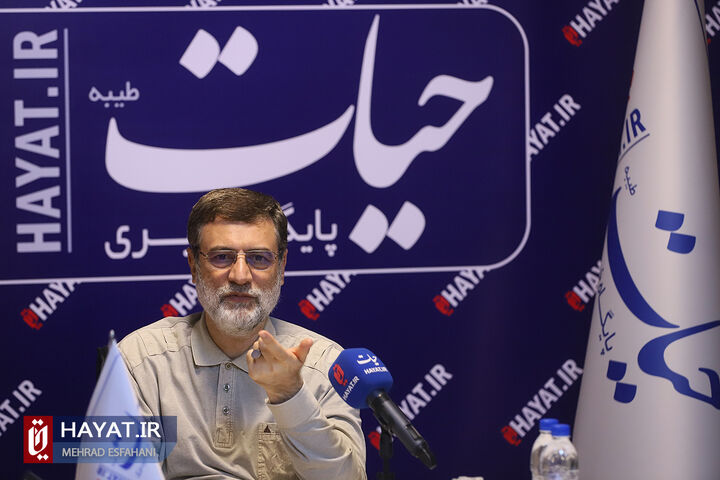 بازدید دکتر قاضی زاده هاشمی از پایگاه خبری حیات