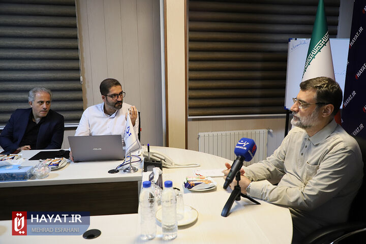 بازدید دکتر قاضی زاده هاشمی از پایگاه خبری حیات
