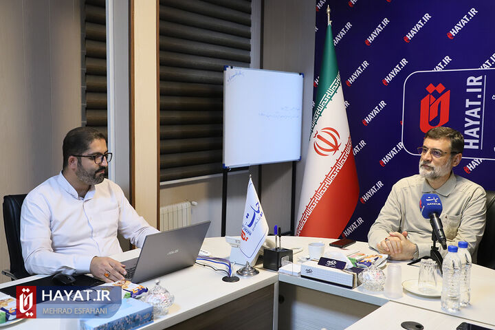 بازدید دکتر قاضی زاده هاشمی از پایگاه خبری حیات