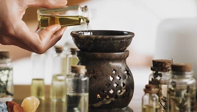 برخی عطرهای خاص عملکرد شناختی را تقویت می کند برخی عطرهای خاص عملکرد شناختی را تقویت می کند