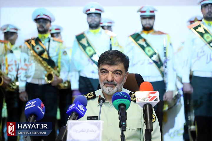 نشست فرمانده کل انتظامی کشور با مدیران رسانهها و خبرنگاران