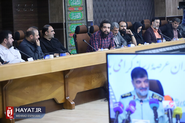 نشست فرمانده کل انتظامی کشور با مدیران رسانهها و خبرنگاران