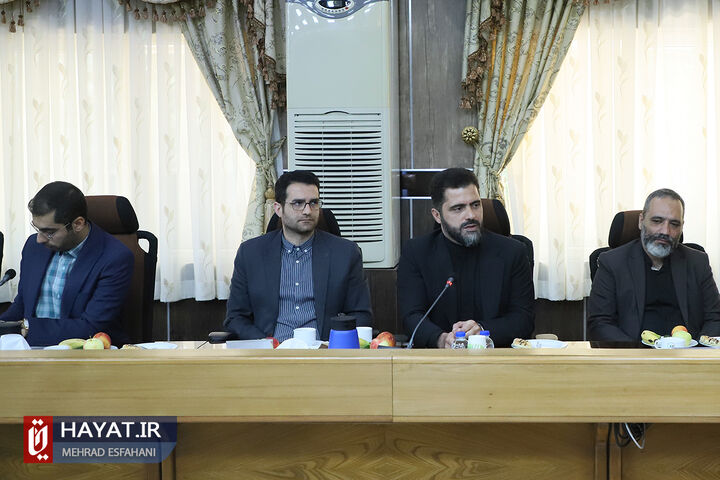 نشست فرمانده کل انتظامی کشور با مدیران رسانهها و خبرنگاران