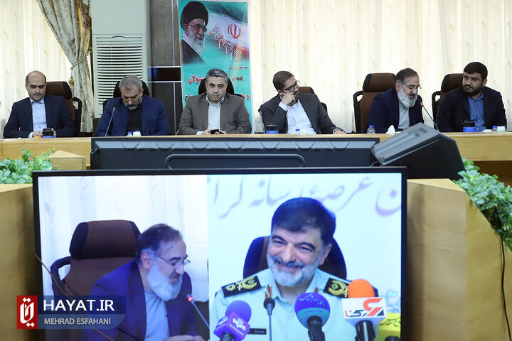 نشست فرمانده کل انتظامی کشور با مدیران رسانهها و خبرنگاران