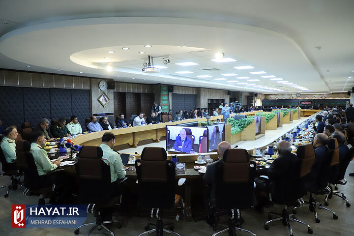 نشست فرمانده کل انتظامی کشور با مدیران رسانهها و خبرنگاران