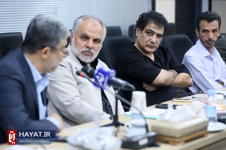 نشست هم اندیشی تشکل های آزادگان با رئیس بنیاد شهید و امور ایثارگران