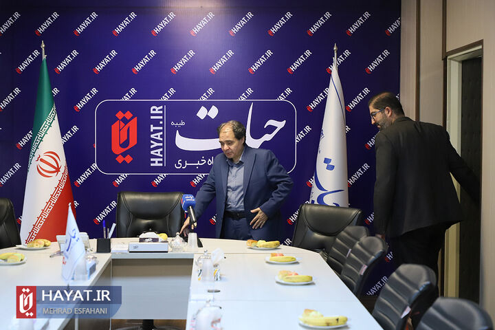 بازدید مدیرعامل بیمه دی از پایگاه خبری حیات