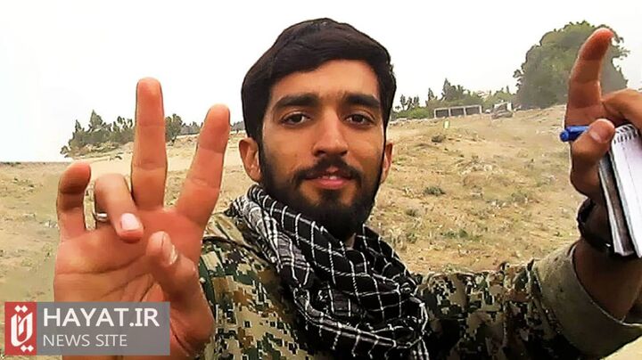 هنوز پایش به زمین نمیرسید که زیارت عاشورا میخواند هنوز پایش به زمین نمیرسید که زیارت عاشورا میخواند