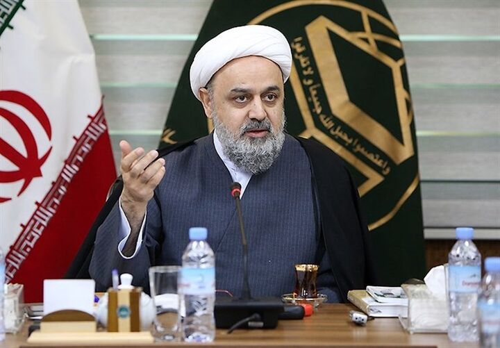 افراطگرایی و تکفیر در بین مذاهب دستاویز دشمن برای تفرقهافکنی است  افراطگرایی و تکفیر در بین مذاهب دستاویز دشمن برای تفرقهافکنی است