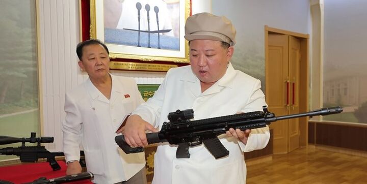 تاکید «کیم جونگ اون» بر تقویت تدارکات برای جنگ تاکید «کیم جونگ اون» بر تقویت تدارکات برای جنگ