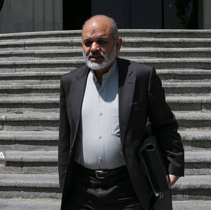 وزیر کشور: مهاجرین غیرقانونی باید کشور را ترک کنند وزیر کشور: مهاجرین غیرقانونی باید کشور را ترک کنند