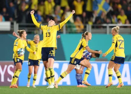 دنیا یک قهرمان جدید دارد! دنیا یک قهرمان جدید دارد!