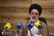 ابلاغ سلام رهبر انقلاب به خانواده‌های شهدا