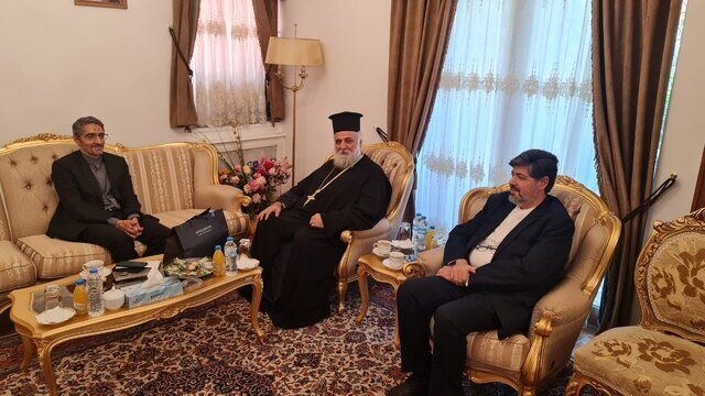 محکومیت اهانت به قرآن کریم و مقدسات ادیان توحیدی در دیدار با مقامات کلیسای ارتدکس یونان محکومیت اهانت به قرآن کریم و مقدسات ادیان توحیدی در دیدار با مقامات کلیسای ارتدکس یونان