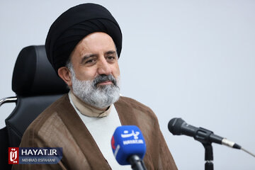 حضور نماینده ولی فقیه در مراسم وداع با پیکر شهید اهل سنت