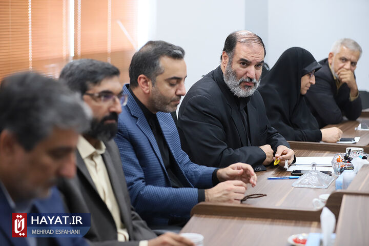 نشست هم اندیشی شورای مشاوران وزرا در امور ایثارگران با نماینده ولی فقیه در بنیاد شهید