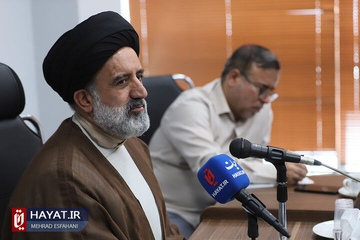 نشست هم اندیشی شورای مشاوران وزرا در امور ایثارگران با نماینده ولی فقیه در بنیاد شهید