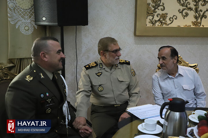 اولین گردهمایی مسئولان نگهداری از اسرای عراقی در دوران دفاع مقدس