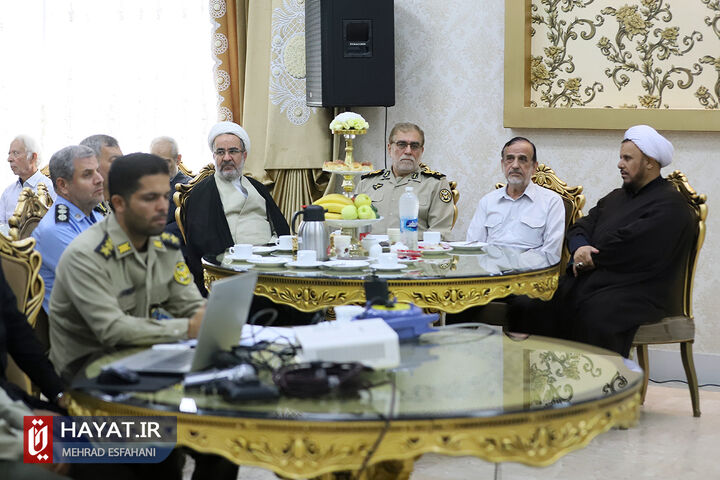 اولین گردهمایی مسئولان نگهداری از اسرای عراقی در دوران دفاع مقدس